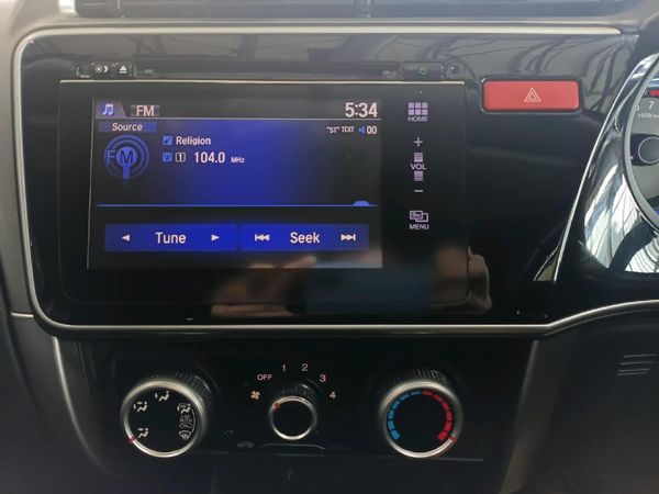 2015-Honda-Ballade-15-Elegance image:10