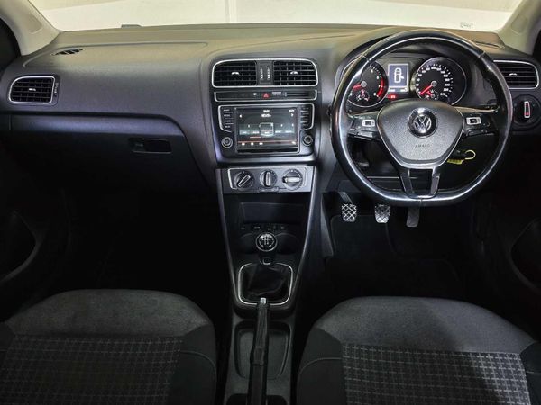 2016-Volkswagen-Polo-GP-12-TSI-Comfortline-66kW image:17