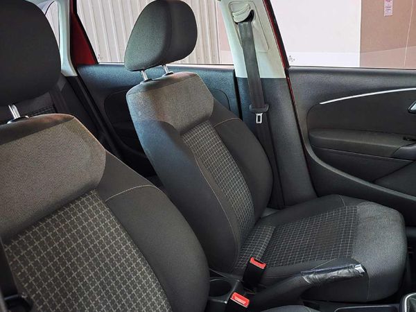 2016-Volkswagen-Polo-GP-12-TSI-Comfortline-66kW image:20