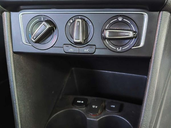 2016-Volkswagen-Polo-GP-12-TSI-Comfortline-66kW image:5