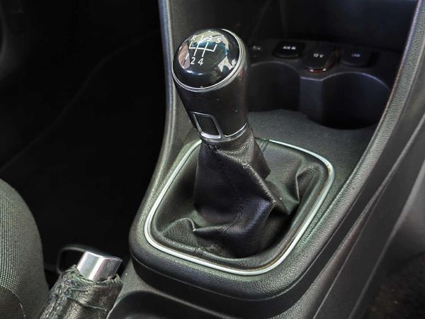 2016-Volkswagen-Polo-GP-12-TSI-Comfortline-66kW image:6