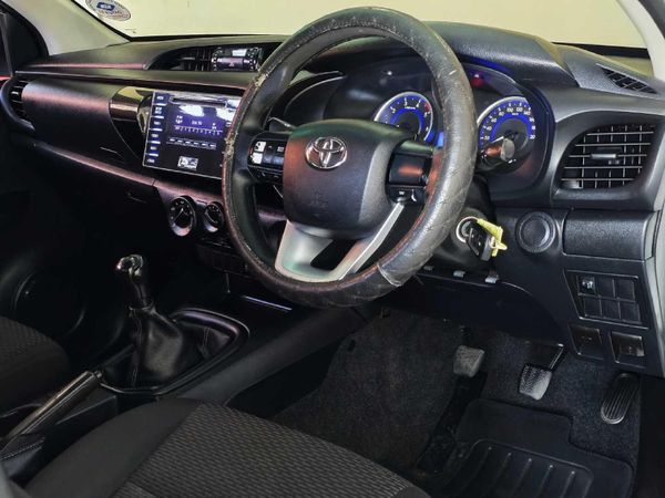 2018-Toyota-Hilux-24-GD-6-Raised-Body-SRX-Single-Cab image:18