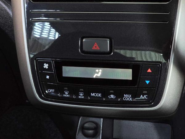 2022-Toyota-Agya-10-Auto image:19