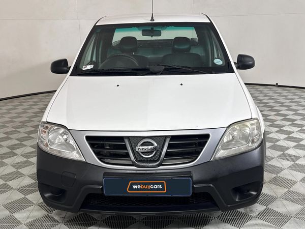 2014-Nissan-NP200-15-dCi-Safety-Pack image:9