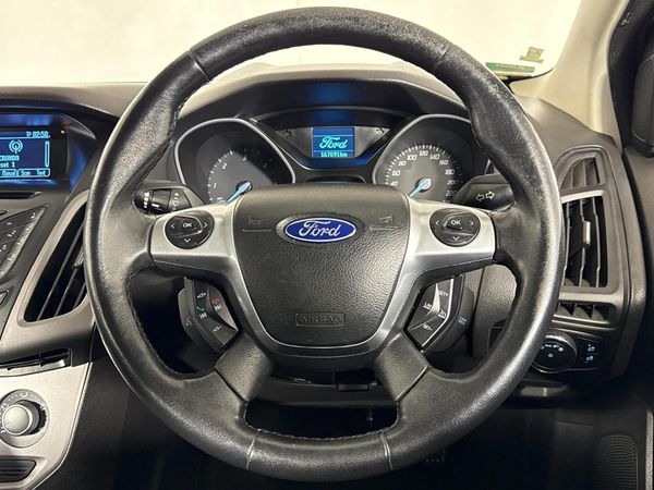 2013-Ford-Focus-20-TDCi-Trend-Auto-5-dr image:11