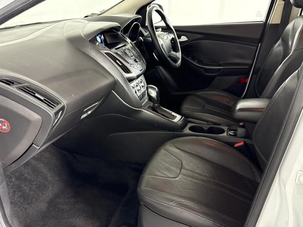 2013-Ford-Focus-20-TDCi-Trend-Auto-5-dr image:8