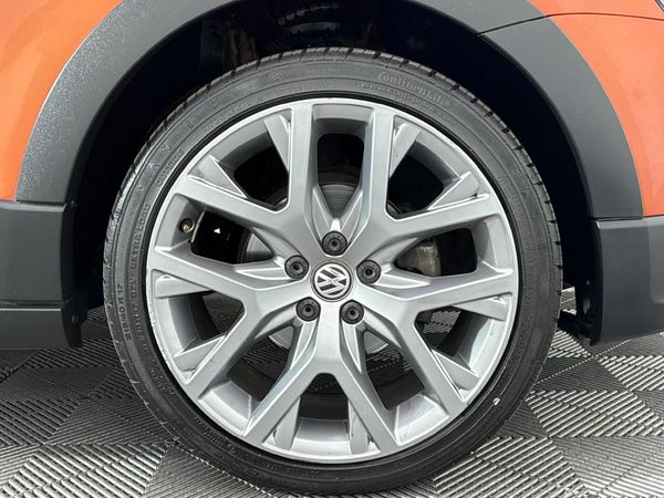 2020-Volkswagen-Polo-Vivo-16-Maxx-5-dr image:5