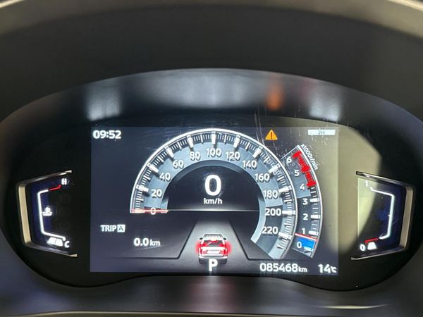 2021-Mitsubishi-Pajero-Sport-24D-4x4-Exceed-Auto image:2