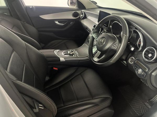 2017-Mercedes-Benz-C-Class-C-180-AMG-Line-Auto image:7