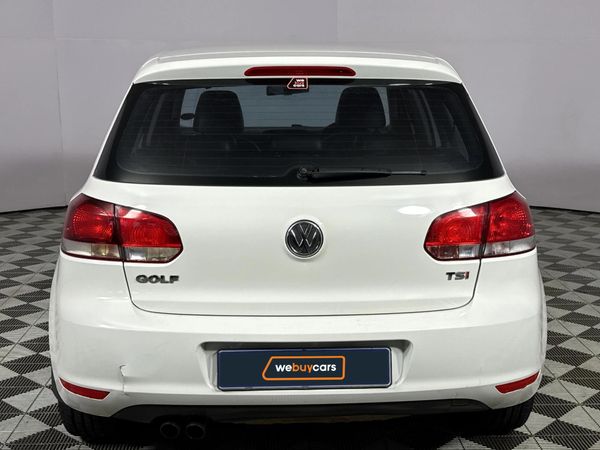 2011-Volkswagen-Golf-VI-14-TSI-Comfortline image:17