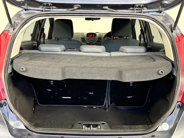 2010-Ford-Fiesta-14i-Ambiente-5-dr image:13