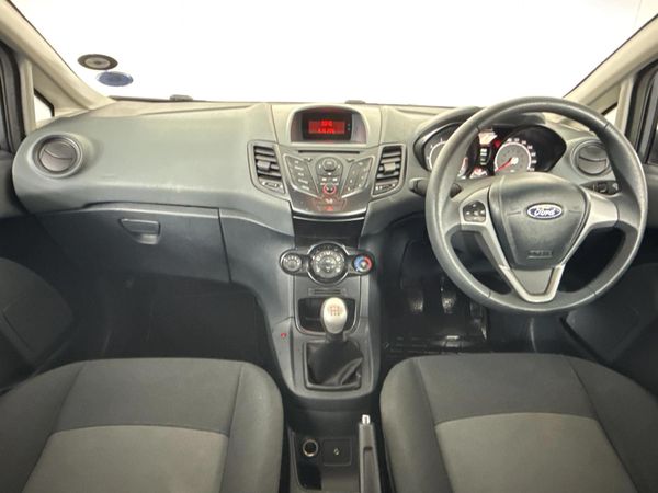 2010-Ford-Fiesta-14i-Ambiente-5-dr image:1