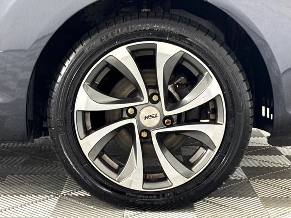2010-Ford-Fiesta-14i-Ambiente-5-dr image:5