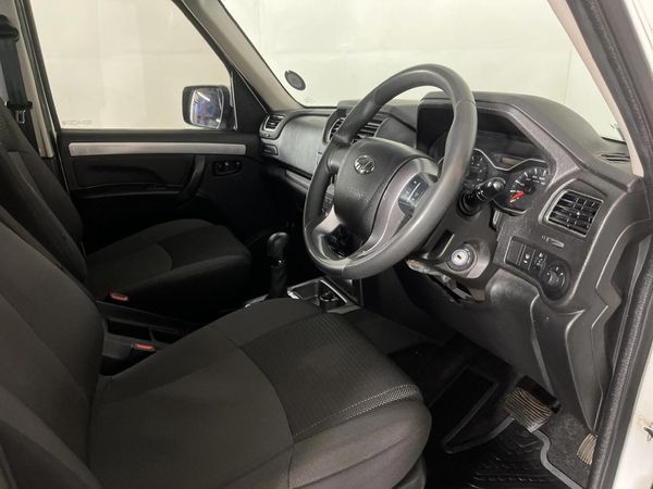 2024-Mahindra-Pik-Up-22-mHawk-S6-Karoo-Auto-Double-Cab image:8