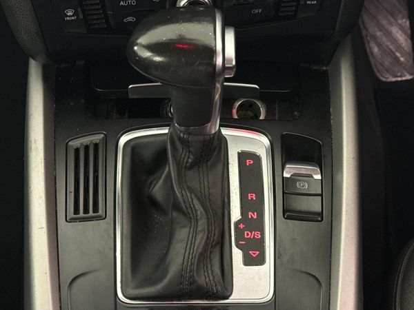 2014-Audi-Q5-20-TDI-quattro-S-Auto image:10