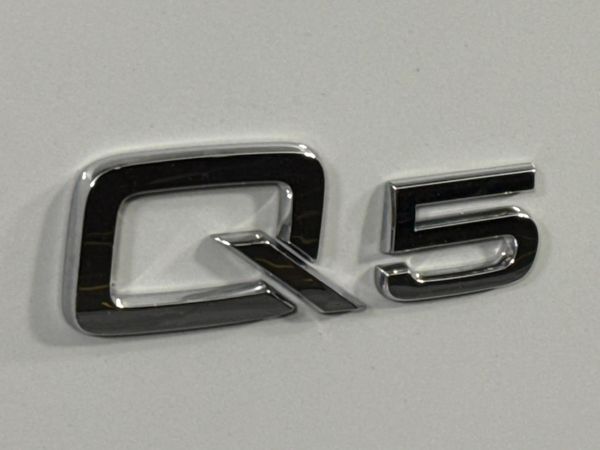 2014-Audi-Q5-20-TDI-quattro-S-Auto image:11