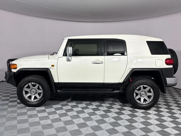 2020-Toyota-FJ-Cruiser-40-V6 image:16