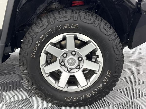 2020-Toyota-FJ-Cruiser-40-V6 image:3
