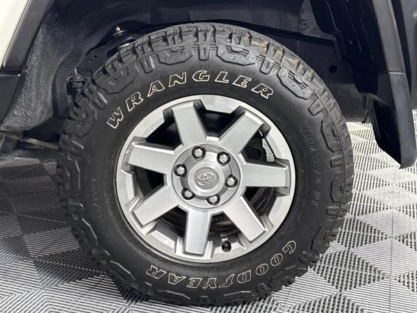 2020-Toyota-FJ-Cruiser-40-V6 image:4