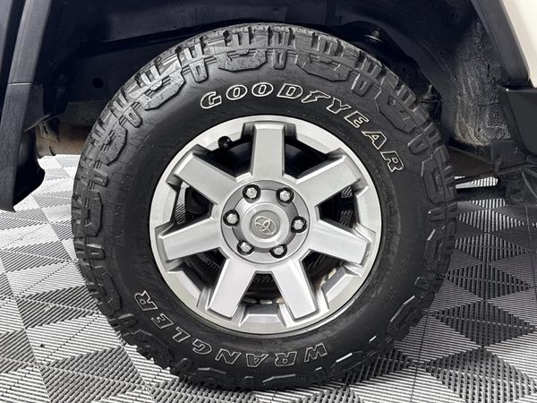 2020-Toyota-FJ-Cruiser-40-V6 image:5