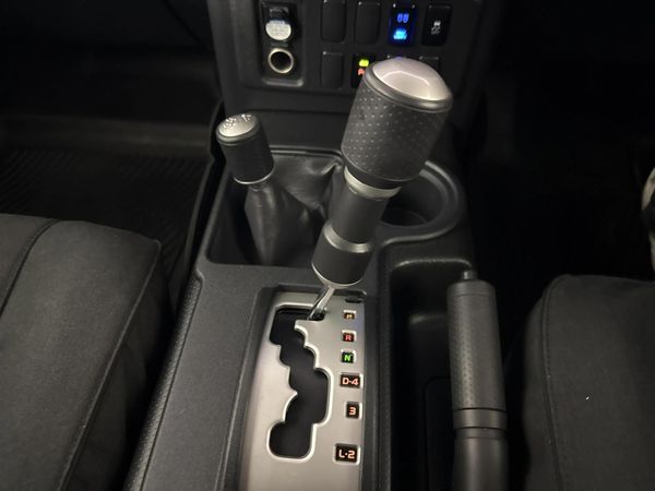 2020-Toyota-FJ-Cruiser-40-V6 image:8