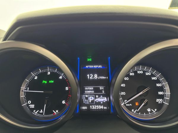 2017-Toyota-Land-Cruiser-Prado-30-TDI-VX-Auto image:2
