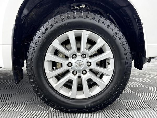 2017-Toyota-Land-Cruiser-Prado-30-TDI-VX-Auto image:5