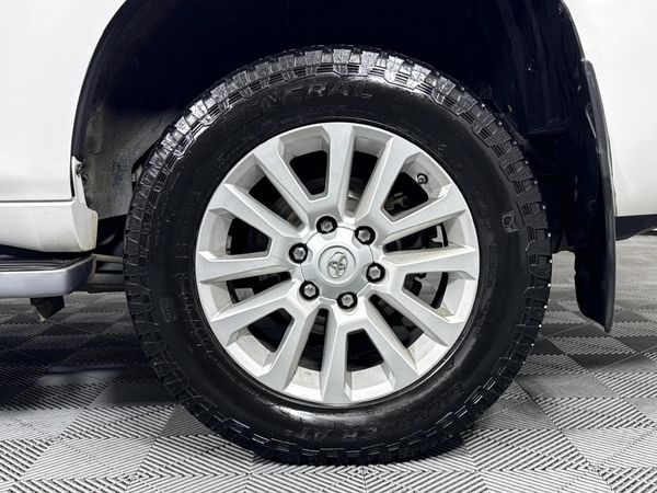 2017-Toyota-Land-Cruiser-Prado-30-TDI-VX-Auto image:6