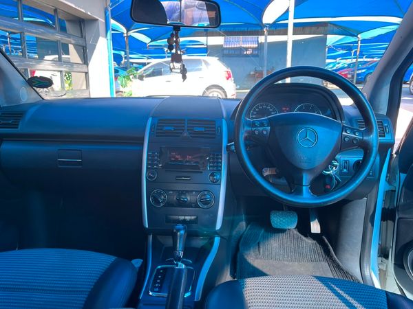 2007-Mercedes-Benz-A-Class-A-170-Avantgarde-Auto image:13
