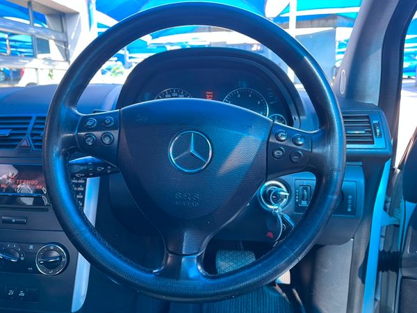 2007-Mercedes-Benz-A-Class-A-170-Avantgarde-Auto image:7