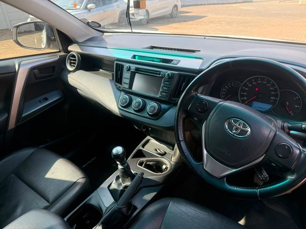 2018-Toyota-RAV4-20-GX image:11