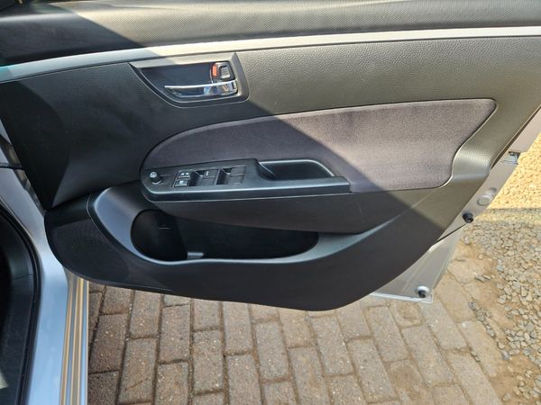 2011-Suzuki-Swift-14-GLS image:16