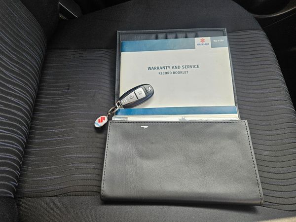 2011-Suzuki-Swift-14-GLS image:17