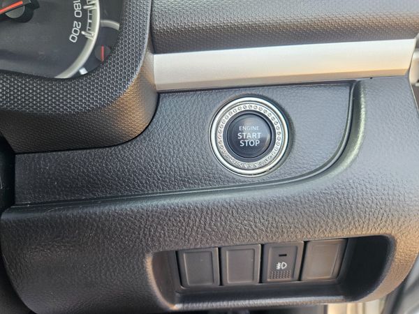 2011-Suzuki-Swift-14-GLS image:18