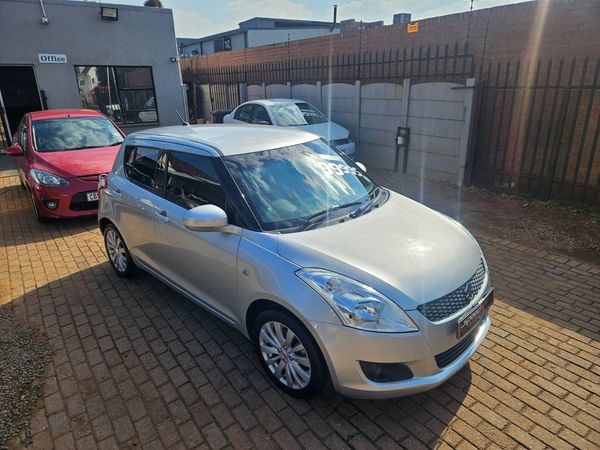 2011-Suzuki-Swift-14-GLS image:3