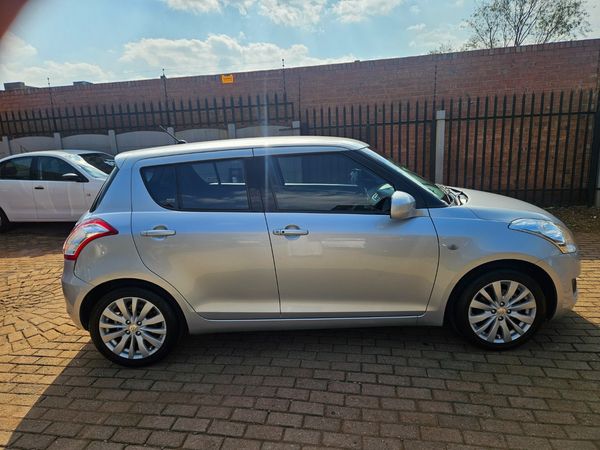 2011-Suzuki-Swift-14-GLS image:4
