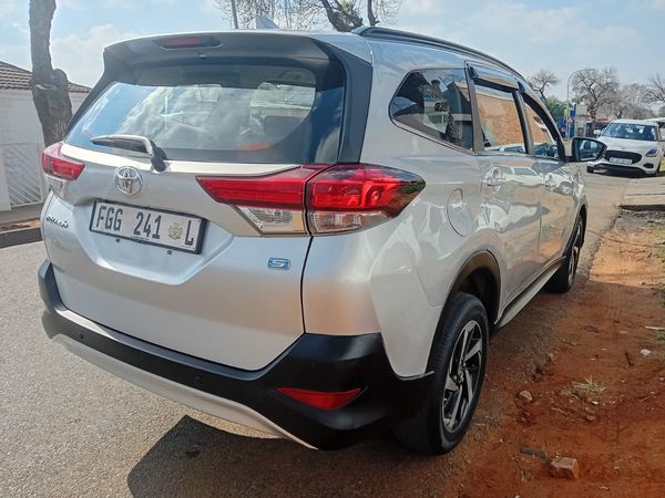 2019-Toyota-Rush-15 image:3