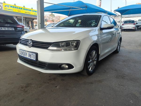 2014-Volkswagen-Jetta-VI-14-TSI-Comfortline image:1
