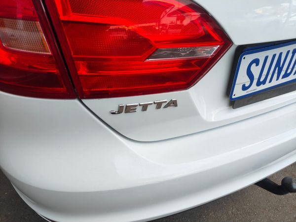 2014-Volkswagen-Jetta-VI-14-TSI-Comfortline image:7