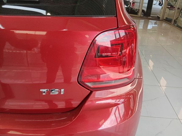 2015-Volkswagen-Polo-GP-12-TSI-Comfortline-66kW image:18