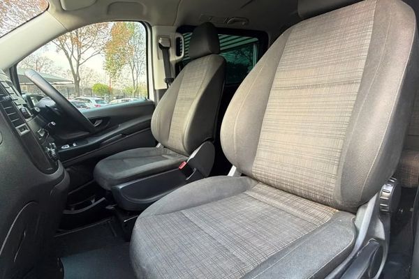 2019-Mercedes-Benz-Vito-116-22-CDI-Tourer-Pro-Auto image:11