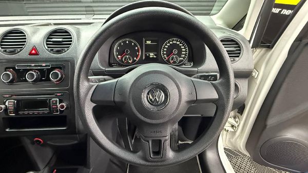 2012-Volkswagen-Caddy-16i-Trendline image:10