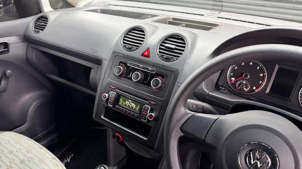 2012-Volkswagen-Caddy-16i-Trendline image:14