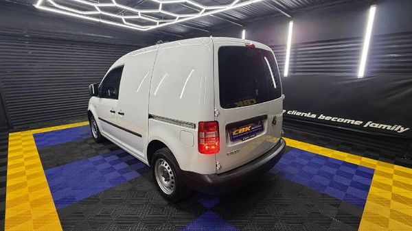 2012-Volkswagen-Caddy-16i-Trendline image:4