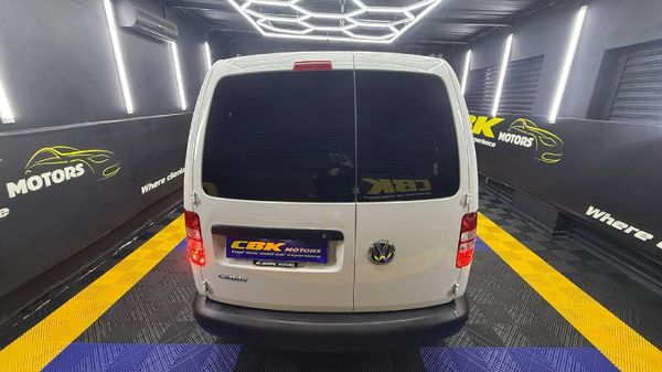 2012-Volkswagen-Caddy-16i-Trendline image:5