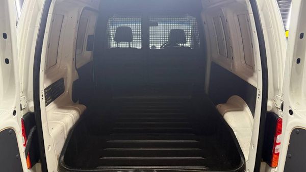 2012-Volkswagen-Caddy-16i-Trendline image:6