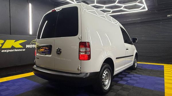 2012-Volkswagen-Caddy-16i-Trendline image:7