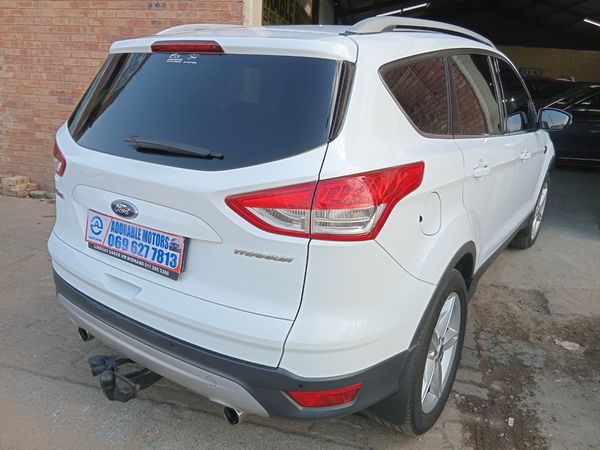 2015-Ford-Kuga-20-EcoBoost-Titanium-AWD-Auto image:12