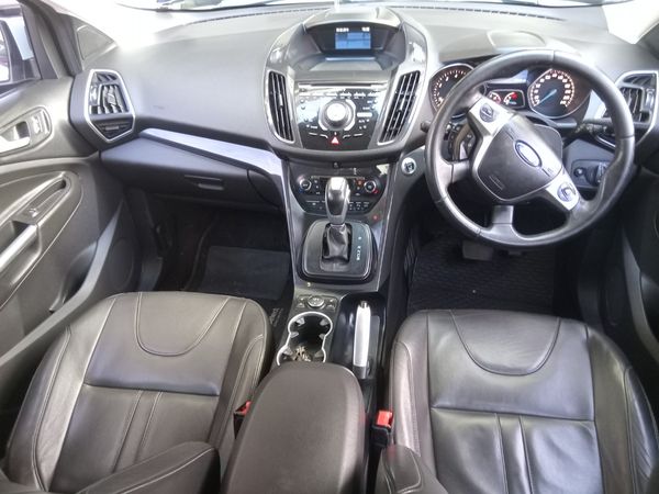 2015-Ford-Kuga-20-EcoBoost-Titanium-AWD-Auto image:4
