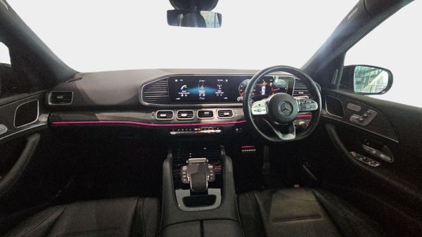 2023-Mercedes-Benz-GLE-400d-4Matic image:9